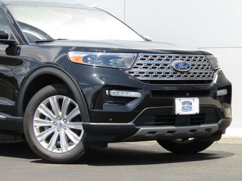 Used 2024 Ford Explorer Limited w/ Limited Technology Package AWD/4WD image 6