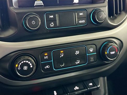 Used 2021 Chevrolet Colorado LT w/ LT Convenience Package image 16