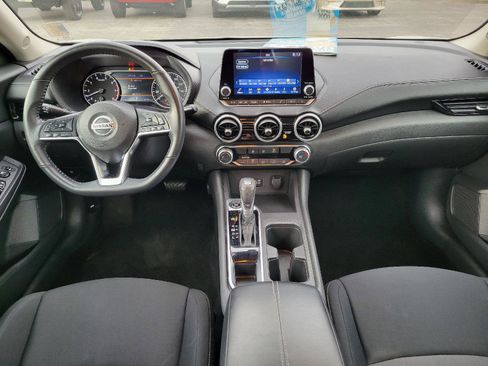 Used 2023 Nissan Sentra SV FWD image 4