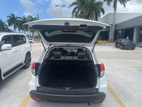 Used 2019 Honda HR-V EX-L image 13