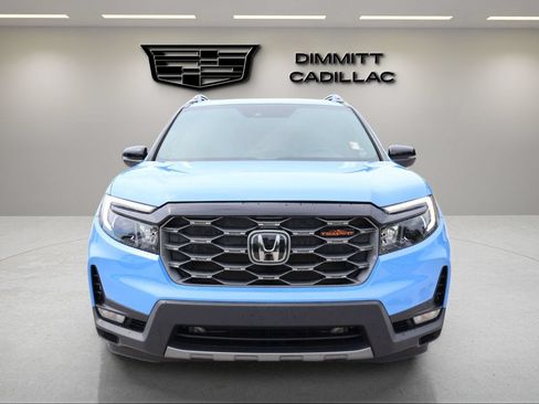 Used 2024 Honda Passport TrailSport image 2
