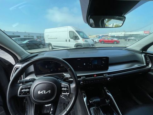 Used 2024 Kia Sorento S image 35