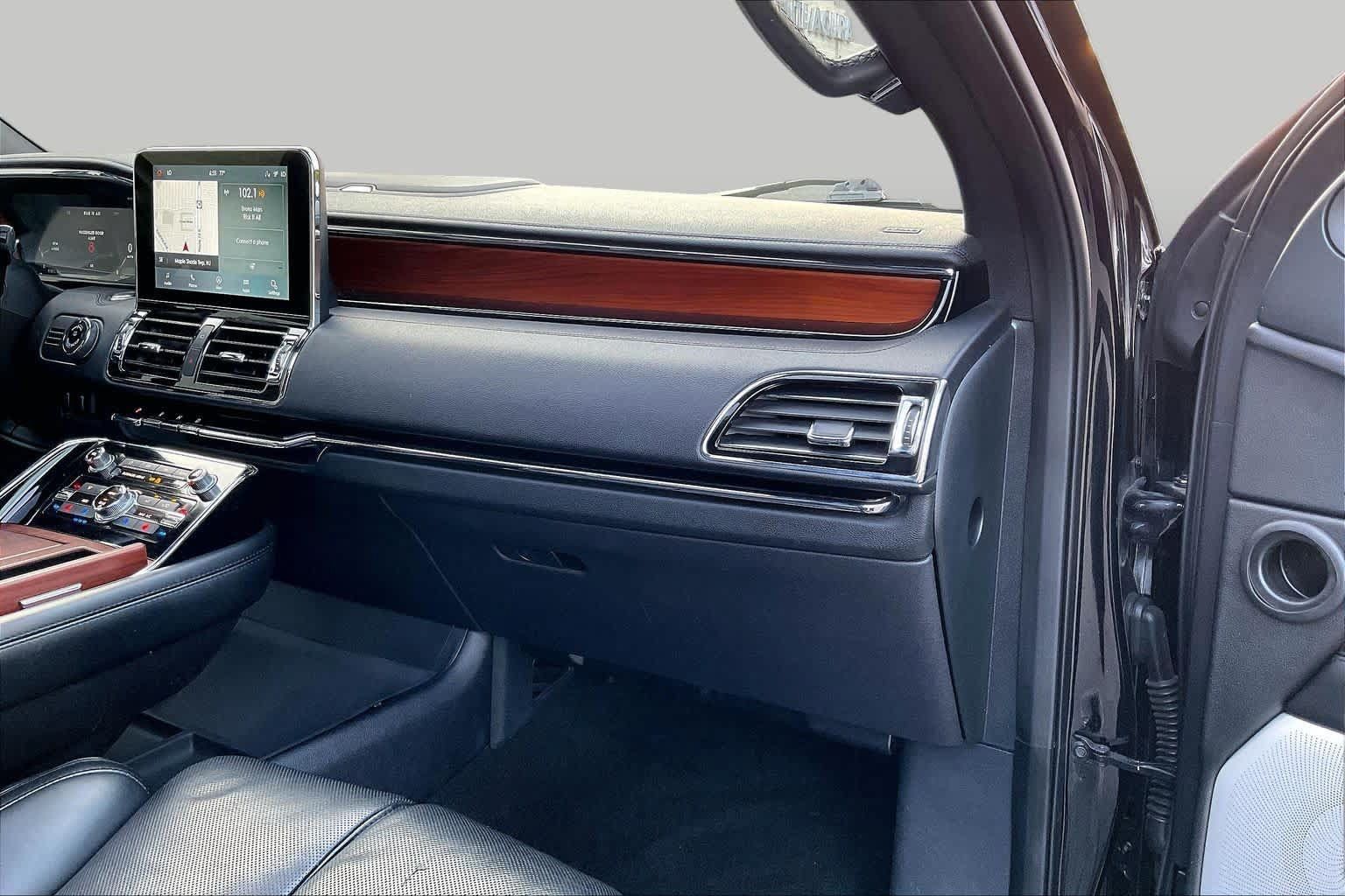 Used 2021 Lincoln Navigator L Reserve AWD/4WD image 18