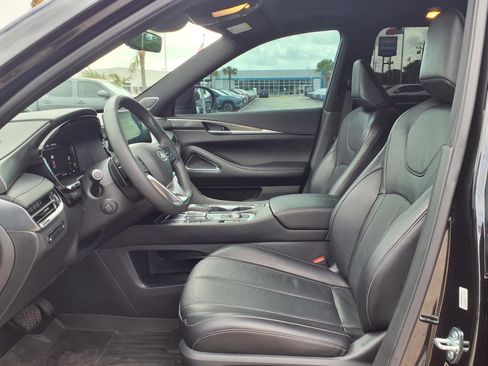 Used 2025 INFINITI QX60 Luxe w/ Black Edition image 18