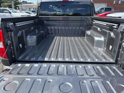 New 2025 Ford Maverick XL image 6