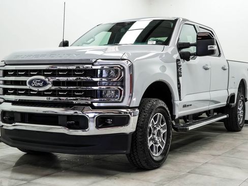 Used 2026 Ford F250 Lariat AWD/4WD image 7