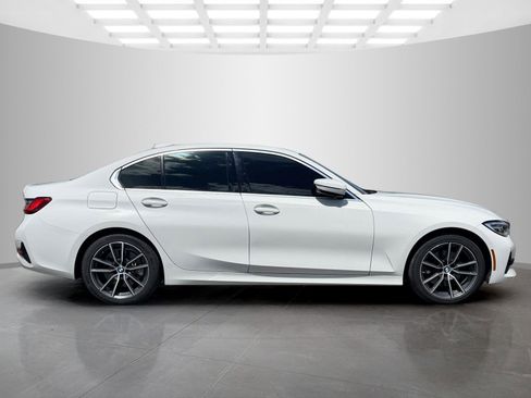 Used 2020 BMW 330i Sedan w/ Convenience Package RWD image 4