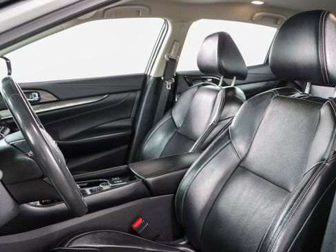 Used 2022 Nissan Maxima SV w/ Floor Mat Group FWD image 23
