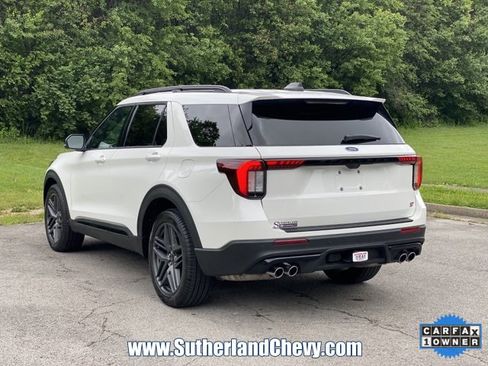 Used 2025 Ford Explorer ST image 5