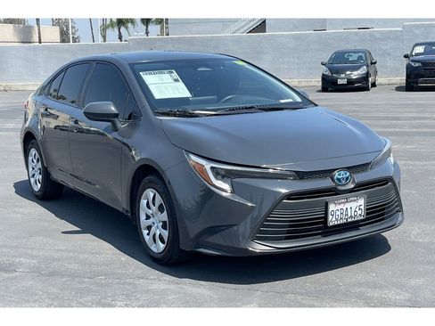 Used 2023 Toyota Corolla LE FWD image 9
