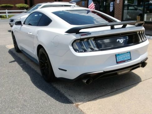 Used 2020 Ford Mustang Coupe RWD image 2