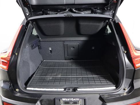 Used 2019 Volvo XC40 T5 Inscription AWD/4WD image 16