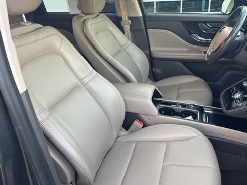 Used 2020 Lincoln Corsair FWD w/ Convenience Package image 13