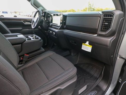 New 2026 GMC Sierra 1500 SLE image 23