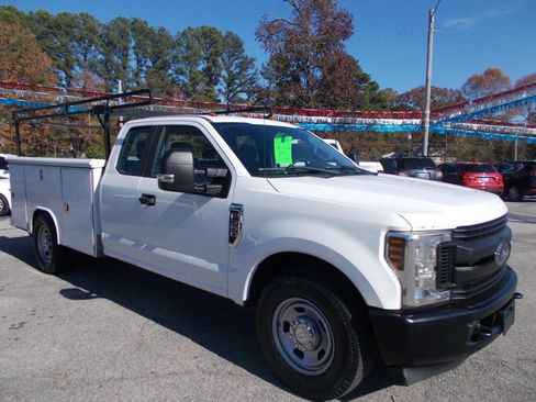 Used 2019 Ford F350 XL w/ Power Equipment Group image 16