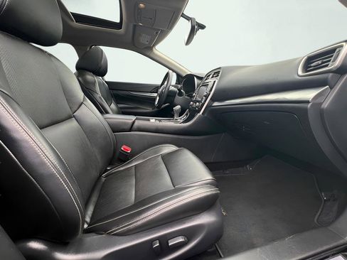Used 2019 Nissan Maxima 3.5 SL w/ Floor Mat Group FWD image 29
