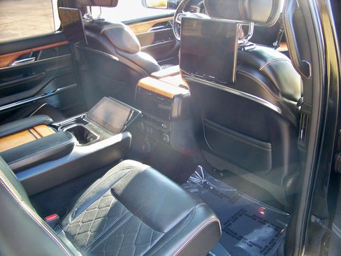 Used 2022 Jeep Grand Wagoneer Series III w/ Rear Seat Video Group 1 image 38