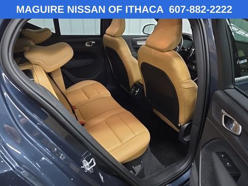 Used 2021 Volvo XC40 T5 Inscription w/ Climate Package AWD/4WD image 18