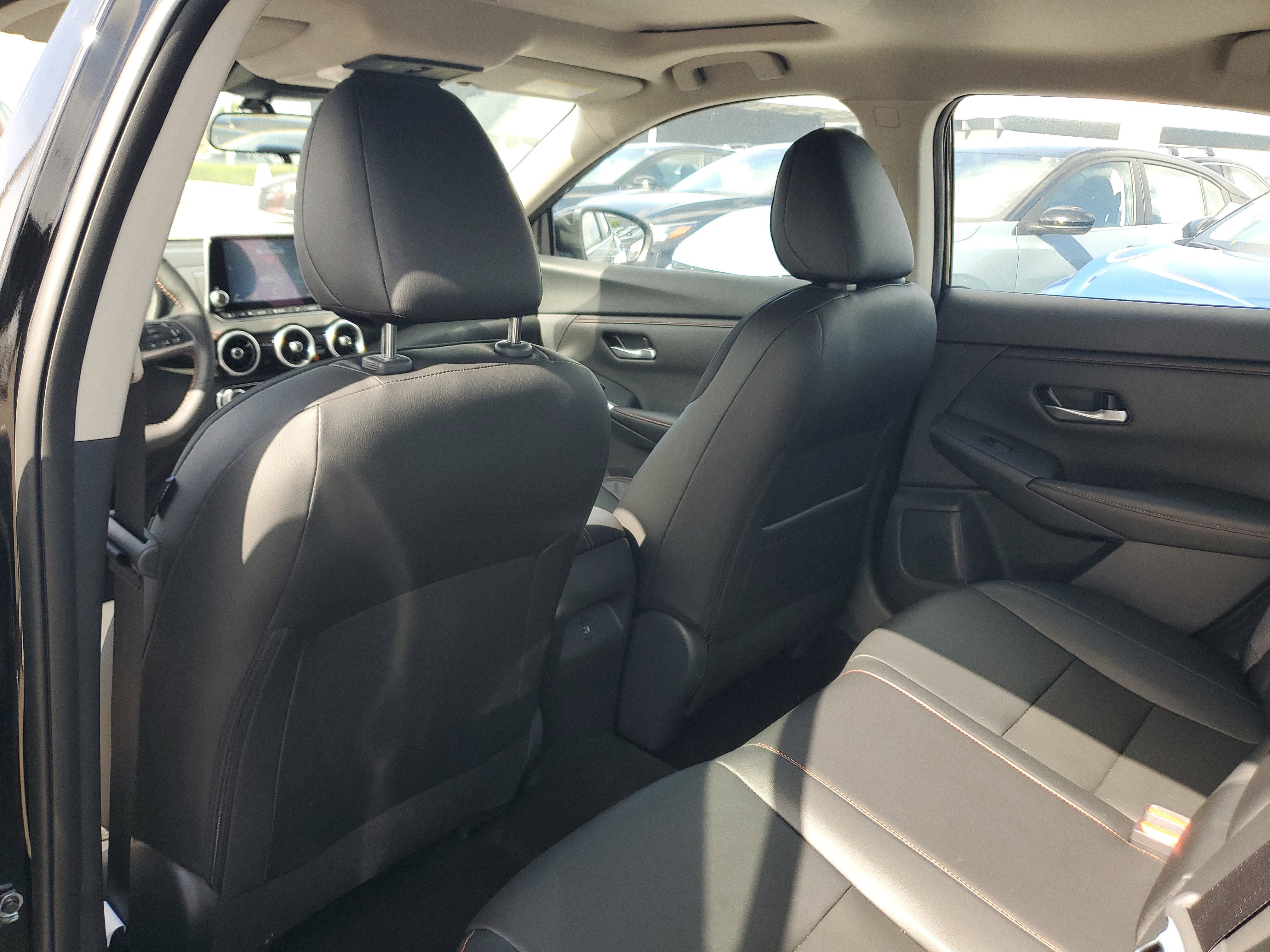 New 2025 Nissan Sentra SR w/ SR Premium Package FWD image 16