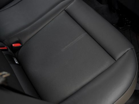 Used 2025 BMW M5 w/ Carbon Package image 38