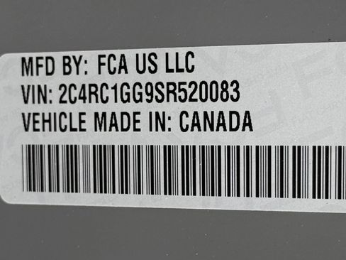 Used 2025 Chrysler Pacifica Limited FWD image 56
