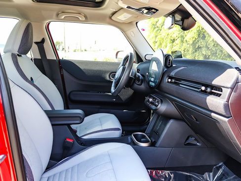 Used 2025 MINI Cooper S FWD image 19