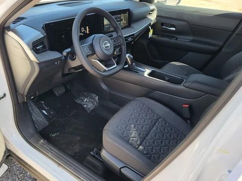 New 2025 Nissan Kicks SV w/ Illumination Package image 15