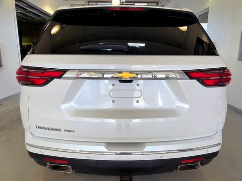 Used 2023 Chevrolet Traverse High Country AWD/4WD image 9
