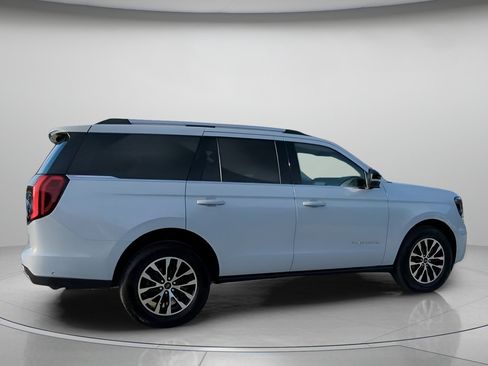 Certified 2025 Ford Expedition Platinum AWD/4WD image 30