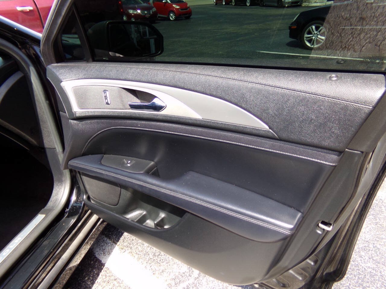 Used 2017 Lincoln MKZ Premiere FWD image 23