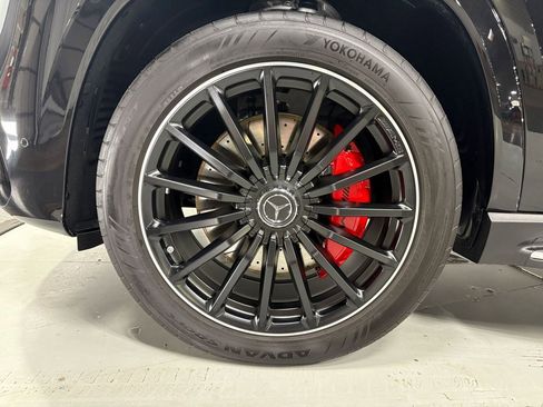 Used 2025 Mercedes-Benz GLS 63 AMG GLS 63 AMG image 40