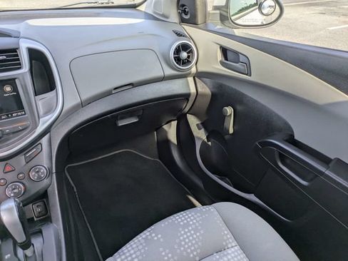 Used 2019 Chevrolet Sonic LT FWD image 18