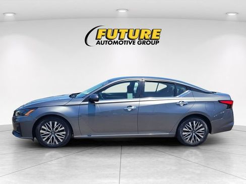 Certified 2023 Nissan Altima 2.5 SV FWD image 6
