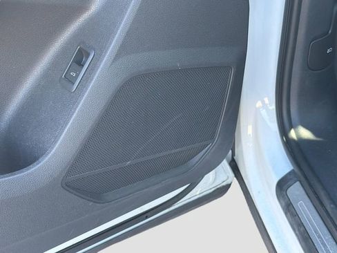 Used 2020 Audi Q3 2.0T Premium Plus w/ Premium Plus Package image 23