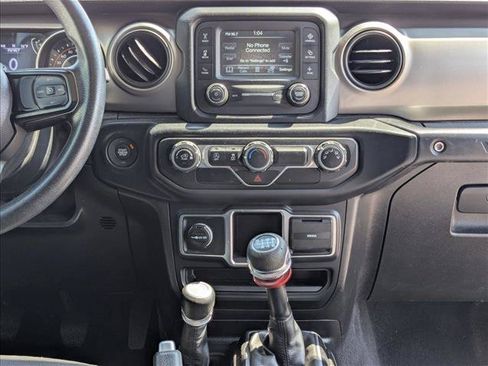 Used 2019 Jeep Wrangler Sport AWD/4WD image 14