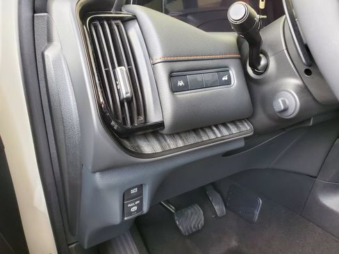 New 2025 Nissan Armada PRO-4X AWD/4WD image 21