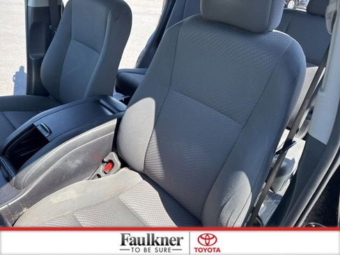 Certified 2019 Toyota Highlander LE image 10