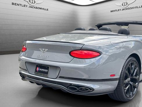 Used 2024 Bentley Continental GT image 25