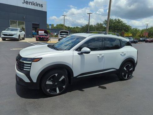 Certified 2025 Nissan Kicks SR AWD/4WD image 13