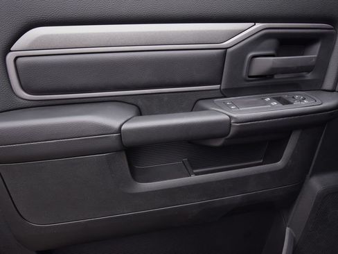 New 2026 RAM 2500 Tradesman AWD/4WD image 30