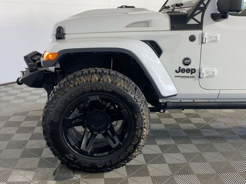 Used 2022 Jeep Wrangler Unlimited Sport w/ Sun And Sound Package image 18