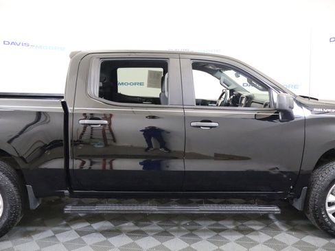 Used 2021 Chevrolet Silverado 1500 Custom image 4