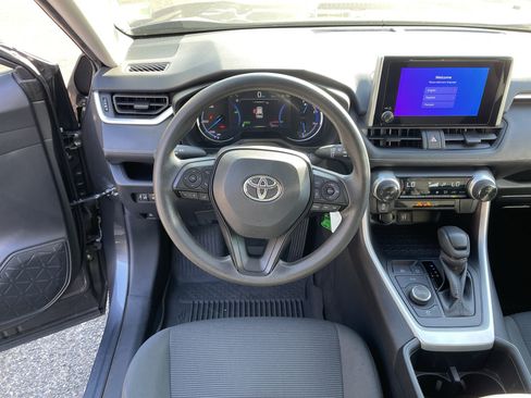 Certified 2024 Toyota RAV4 LE AWD/4WD image 11