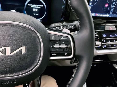 Used 2023 Kia Sorento SX Prestige image 26