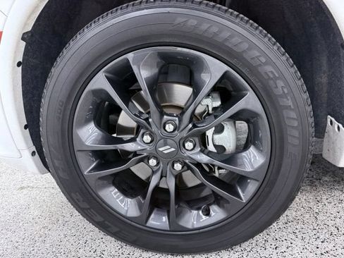 Used 2023 Dodge Durango GT AWD/4WD image 13
