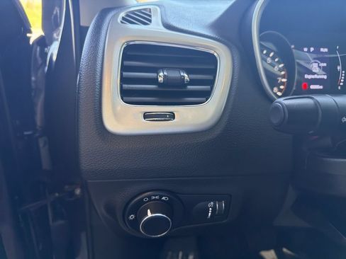 Used 2020 Jeep Compass Sport AWD/4WD image 18