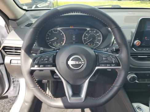 Certified 2024 Nissan Altima 2.5 SR image 16