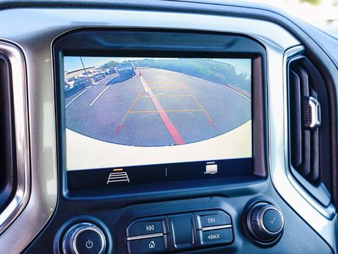 Used 2021 Chevrolet Silverado 1500 LT w/ Bed Protection Package image 28