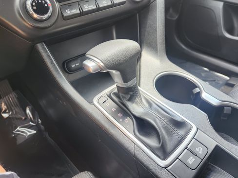 Used 2020 Kia Sportage LX FWD image 29