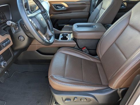 Used 2023 Chevrolet Tahoe High Country image 16